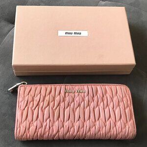 MIU MIU Soft Pink Matelasse Continental Leather Wallet w/ Original Box